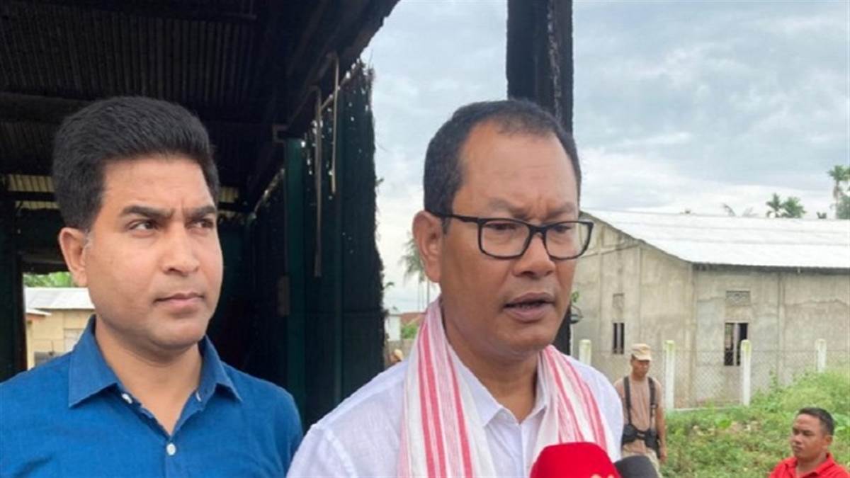 असम विधानसभा के उपाध्यक्ष ने घटनास्थल का दौरा करते हुए कहा कि दोषियों को बख्शा नहीं जाना चाहिए। (फोटो-एएनआइ)
