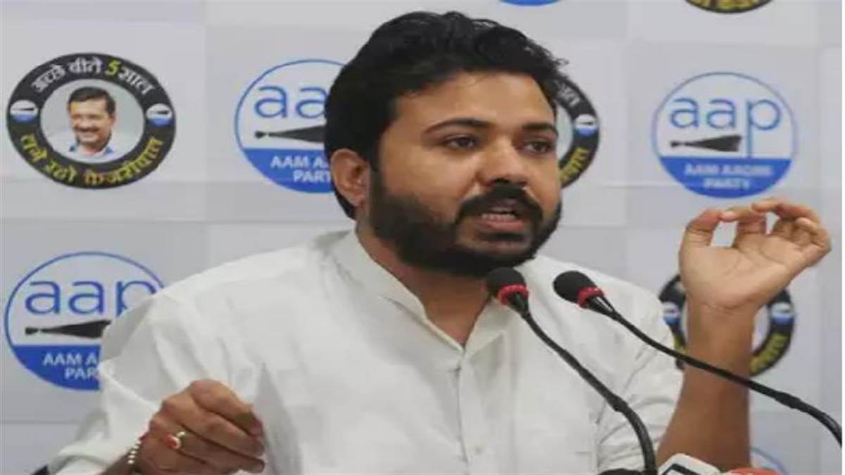 कूड़े की समस्या के लिए आयुक्त को लिखा पत्र।