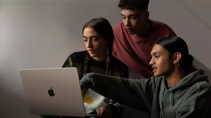Apple WWDC 2023 15 Inch MacBook Air Launched Know Price Features Specifications