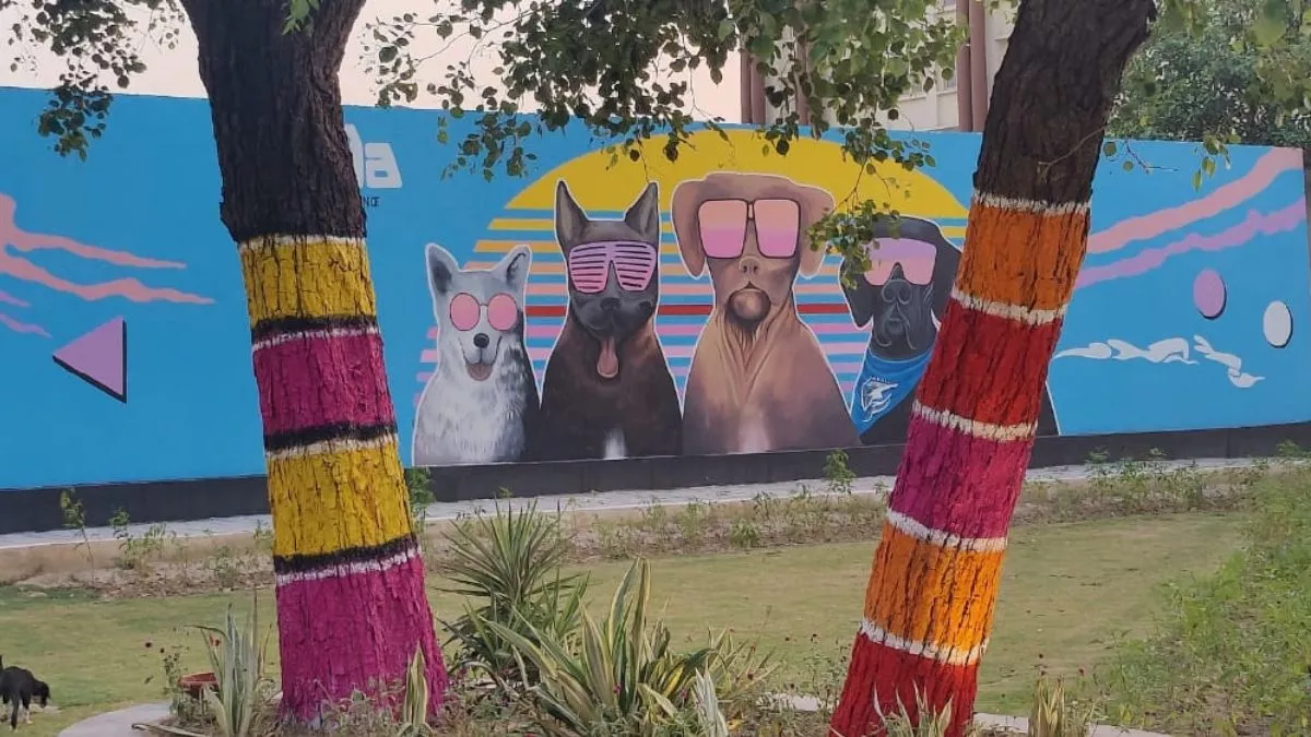 https://www.jagranimages.com/images/newimg/05062023/05_06_2023-noida_dog_park_23433310.jpg