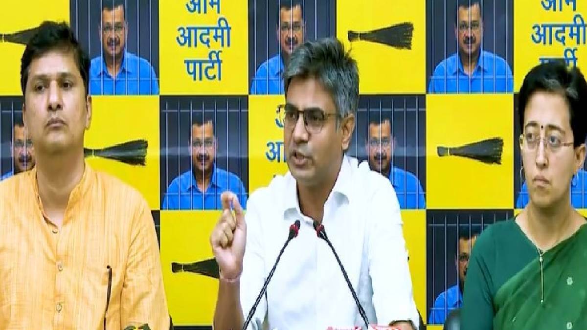 https://www.jagranimages.com/images/newimg/05062024/05_06_2024-delhi_8_23732748.jpg