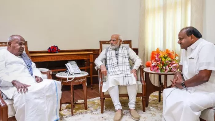 जेडीएस नेता और पूर्व मुख्यमंत्री एच डी कुमारस्वामी (फाइल फोटो)