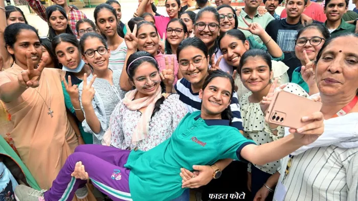 NEET UG 2024 Female Toppers: राजस्थान, हरियाणा और महाराष्ट्र से 4-4 छात्राओं ने AIR 1 हासिल की।