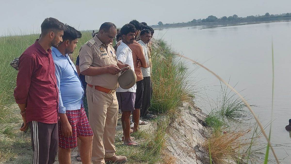 six people drowned while bathing in ganga in farrukhabad five died one was rescued