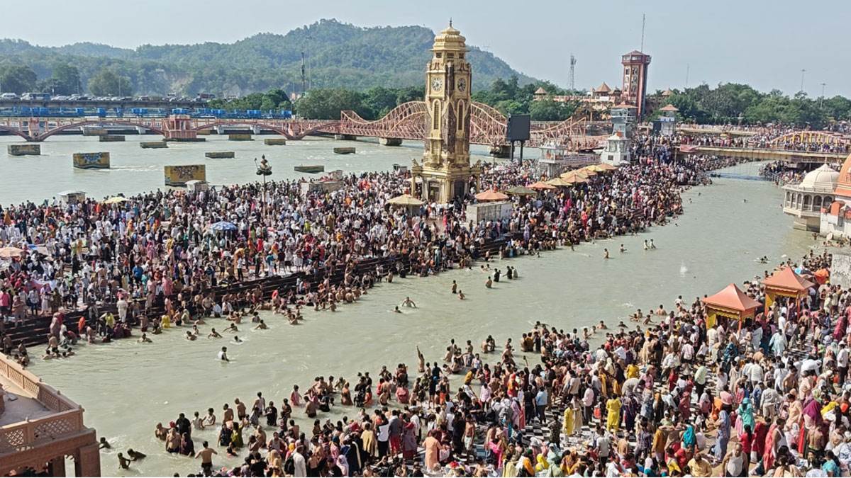 https://www.jagranimages.com/images/newimg/05062025/05_06_2025-ganga-dussehra-2025_23956422.jpg