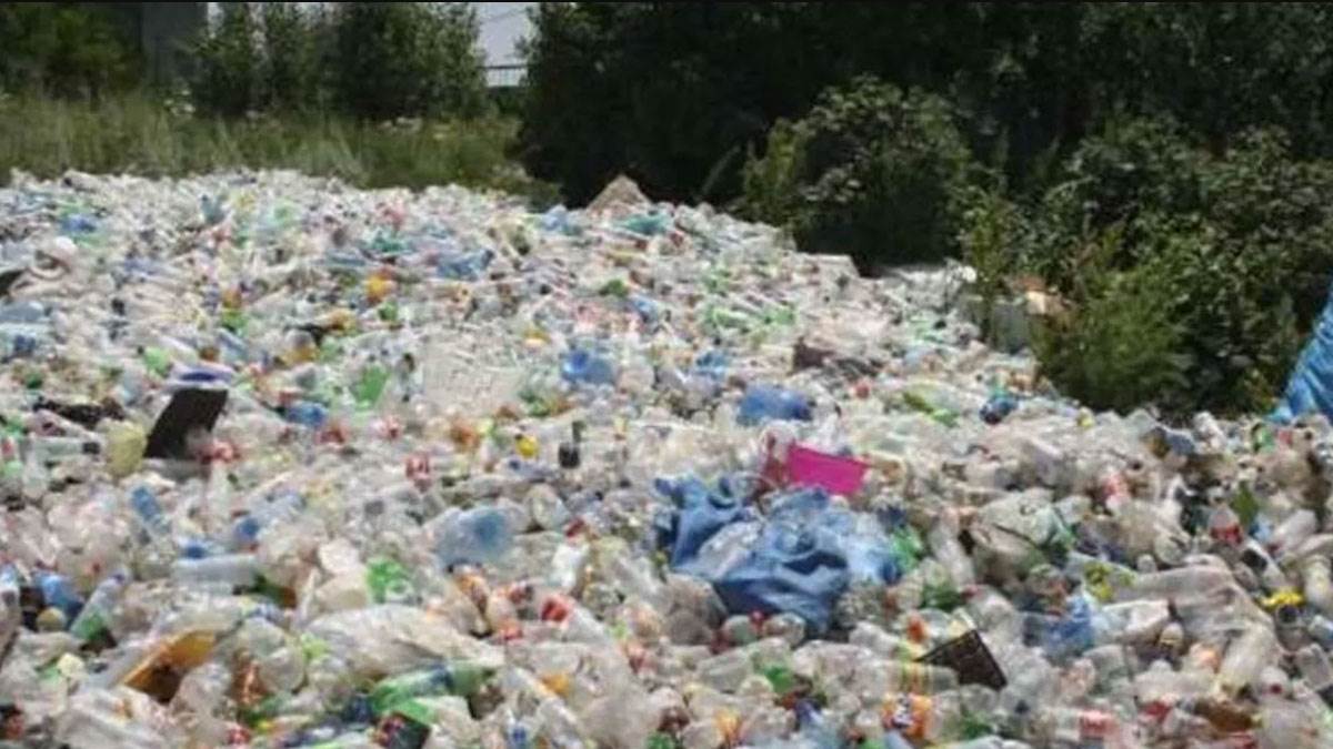 https://www.jagranimages.com/images/newimg/05062025/05_06_2025-plastic-waste_23956893.jpg