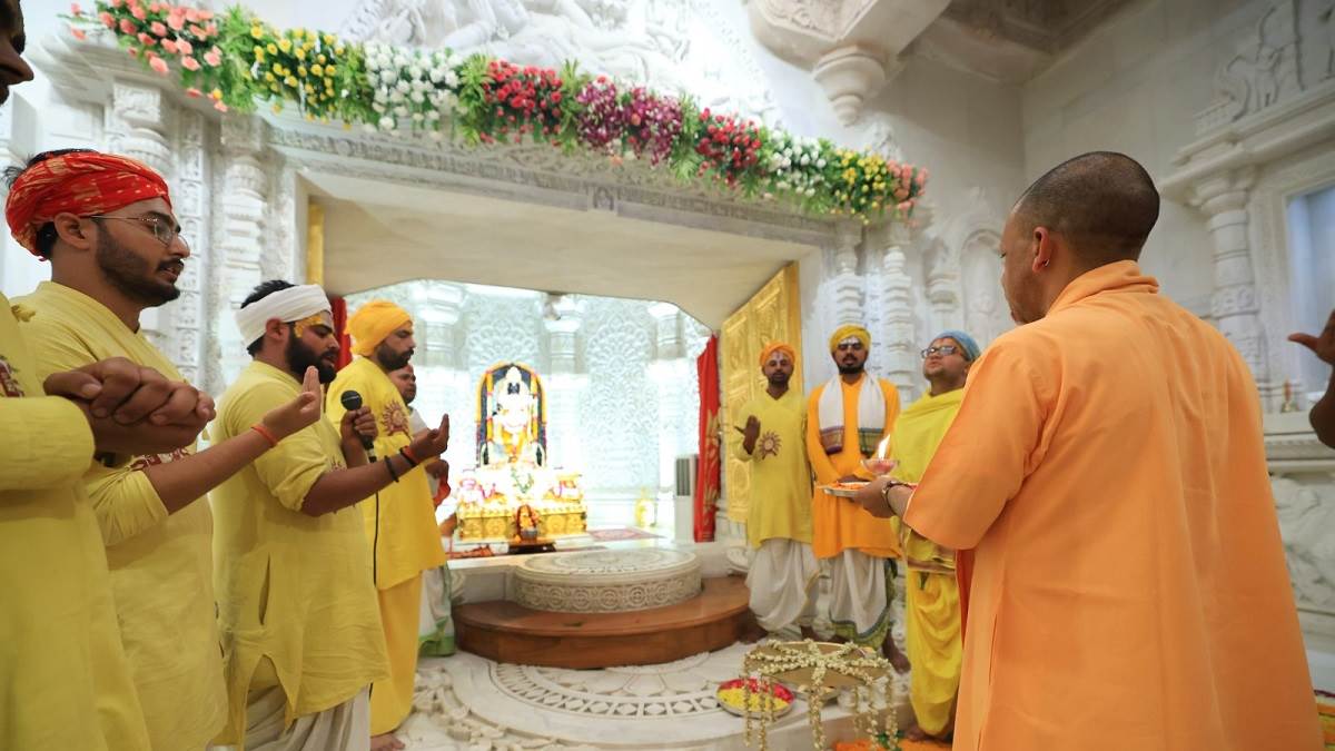 https://www.jagranimages.com/images/newimg/05062025/05_06_2025-pran_pratishtha_23956408.jpg