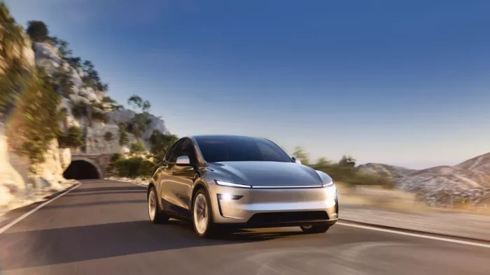 Tesla Model Y Juniper की 172 गाड़ियां रिकॉल की गई।