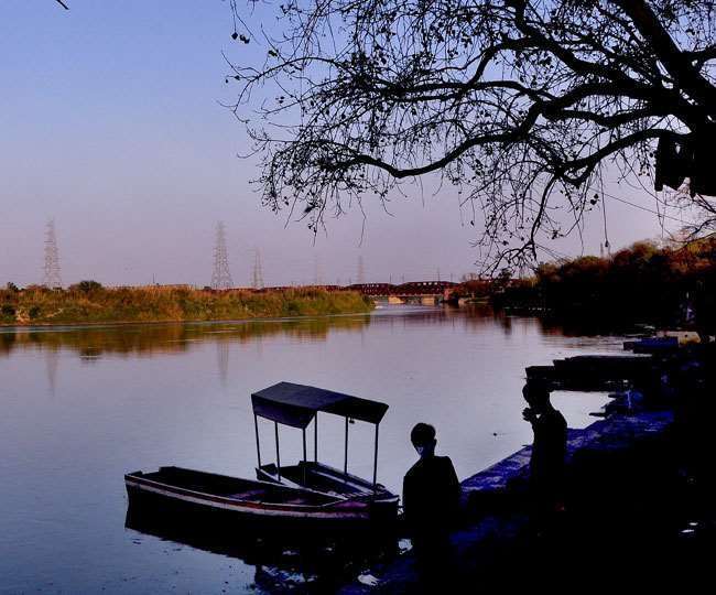 Tourism In Yamuna River: सरकारी अनदेखी से रुकी यमुना नदी में पर्यटन की राह