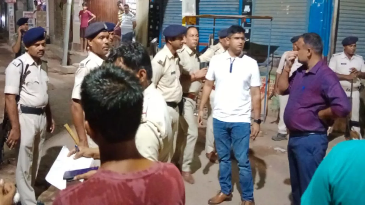 Bihar Crime: बिहार में नूपुर शर्मा पर आपत्तिजनक पोस्ट के बाद हंगामा, दुकान में तोड़फोड़; भारी पुलिस बल तैनात
