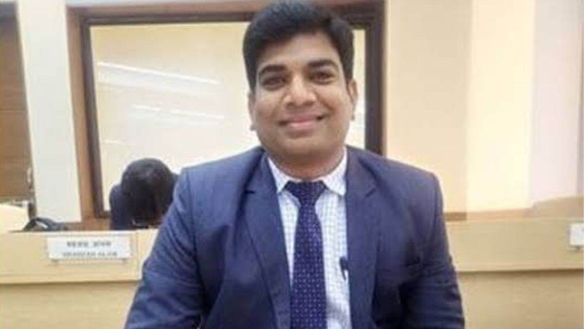 Jharkhand Crime News: खूंटी के अनुमंडल पदाधिकारी के खिलाफ यौन शोषण का मामला दर्ज।