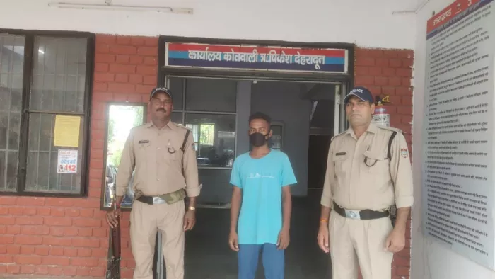 मंदिर में तोड़फोड़ करने की आरोपित को पुलिस ने गिरफ्तार