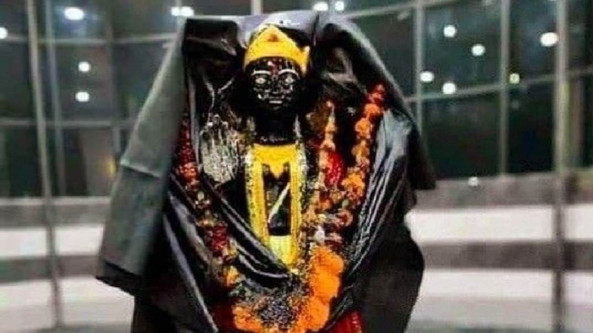 https://www.jagranimages.com/images/newimg/05072022/05_07_2022-shani-vakri-july_22864178.jpg