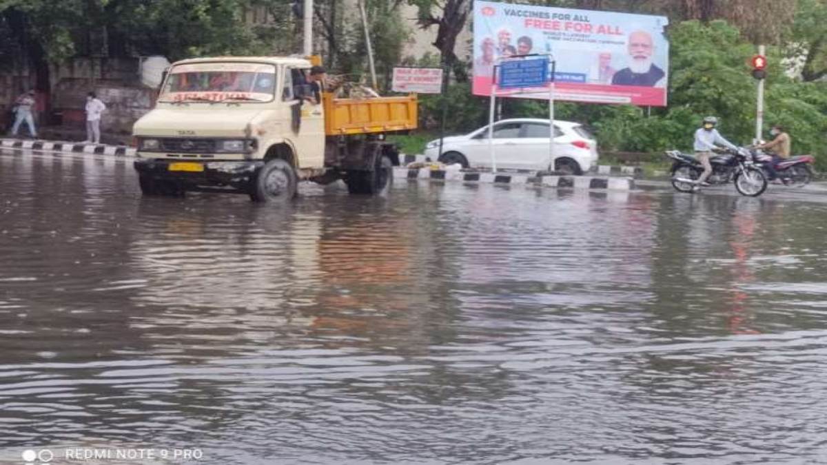 जम्मू में 1.1 एमएम वर्षा हुई। बटोत में 0.4, कटड़ा में हल्की वर्षा हुई।