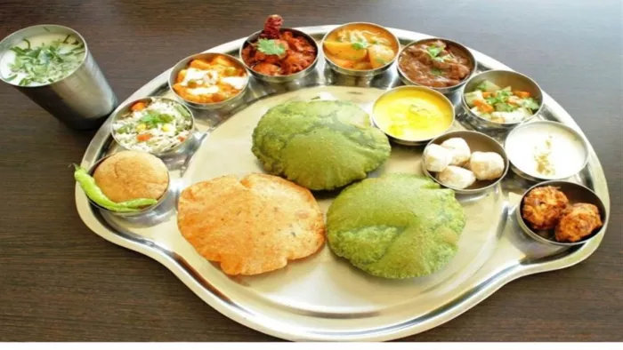 Sawan 2023: बिहार के इन स्टेशनों पर मिलेगा बिना लहसुन-प्याज का भोजन