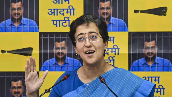 दिल्ली जल बोर्ड मामले में ईडी की छापेमारी पर आतिशी की आई प्रतिक्रिया।