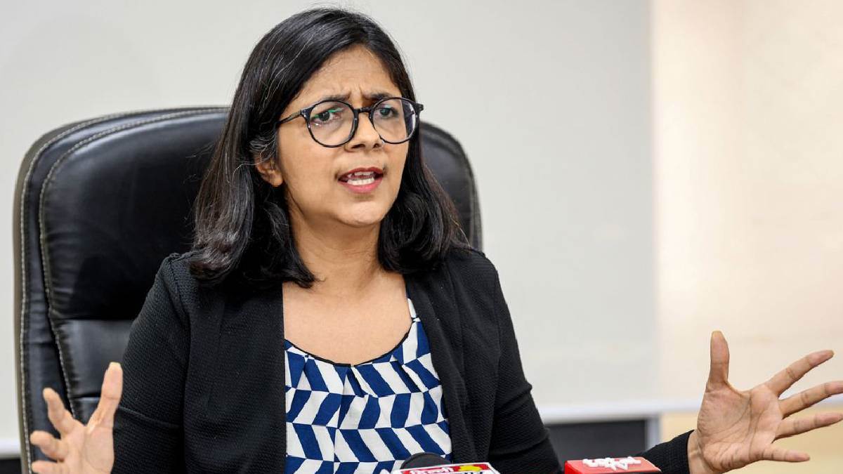 ncr men are running women helpline swati maliwal targets delhi government