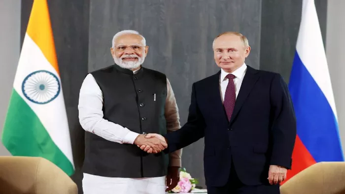 प्रधानमंत्री नरेंद्र मोदी और रूस के राष्ट्रपति व्लादिमीर पुतिन। (फोटो- फाइल)