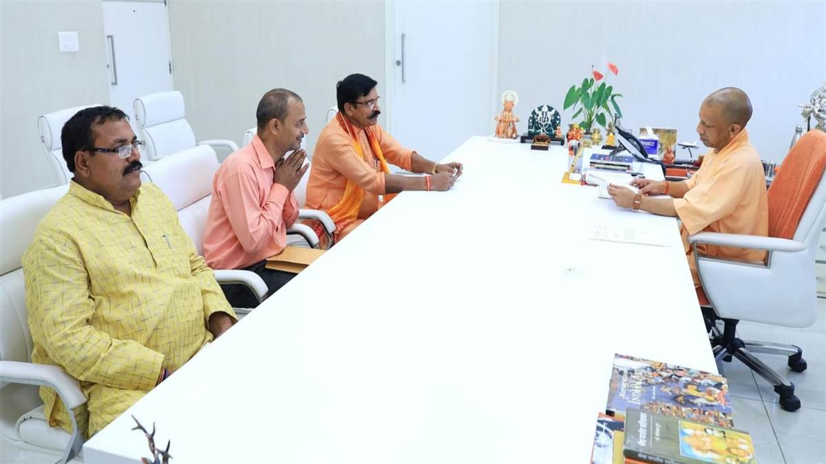 cm yogi orders strict action in 200 crore fraud case badaun crime news