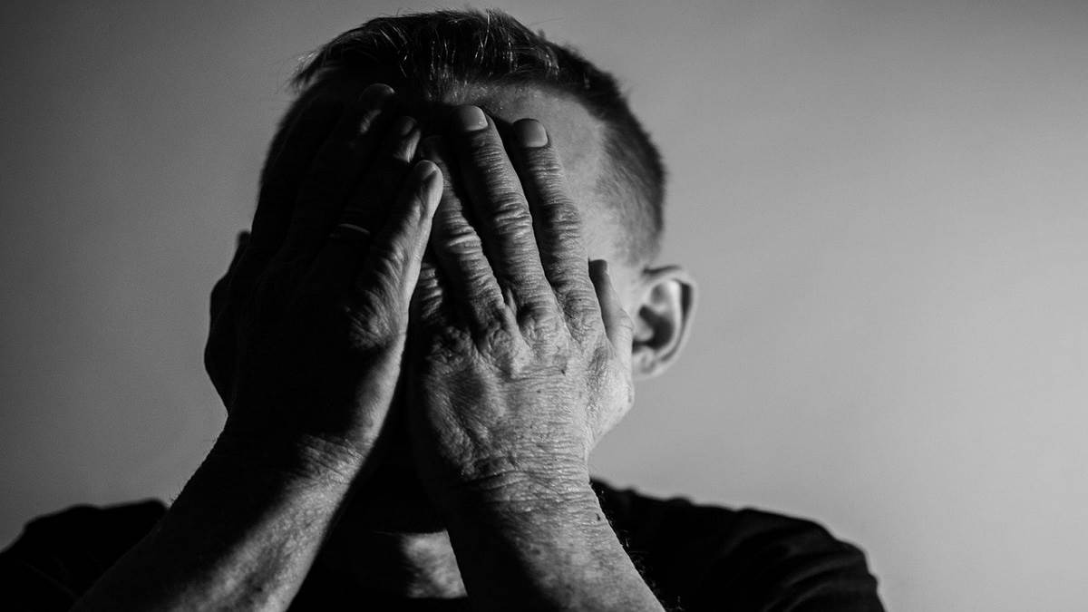 https://www.jagranimages.com/images/newimg/05072025/05_07_2025-depressed_man_23976247.jpg