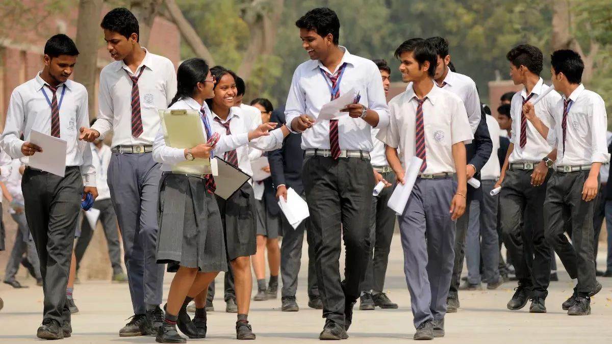 https://www.jagranimages.com/images/newimg/05072025/05_07_2025-kerala_governor_school_23976427.jpg