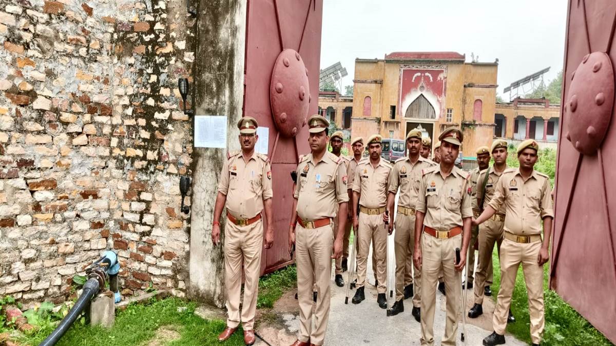https://www.jagranimages.com/images/newimg/05072025/05_07_2025-prt_23975922.jpg