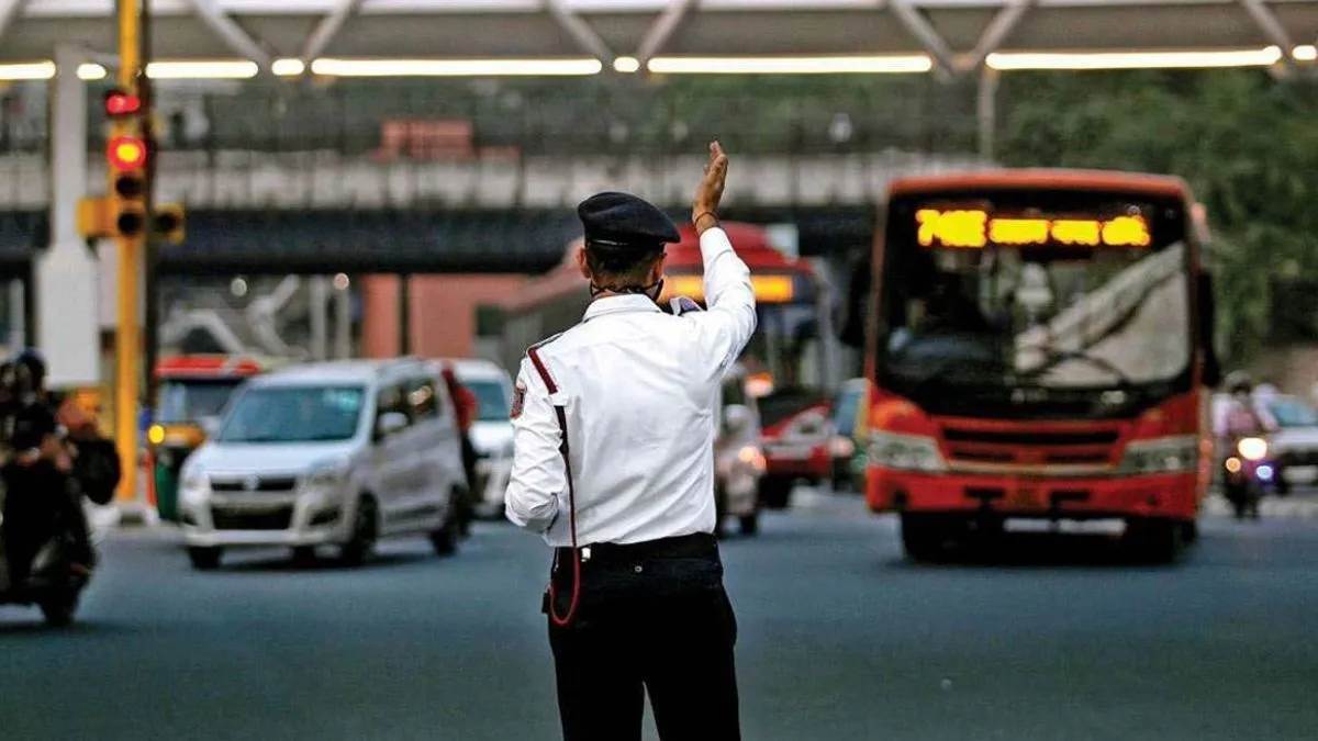 https://www.jagranimages.com/images/newimg/05072025/05_07_2025-traffic_advisory_23976511.jpg