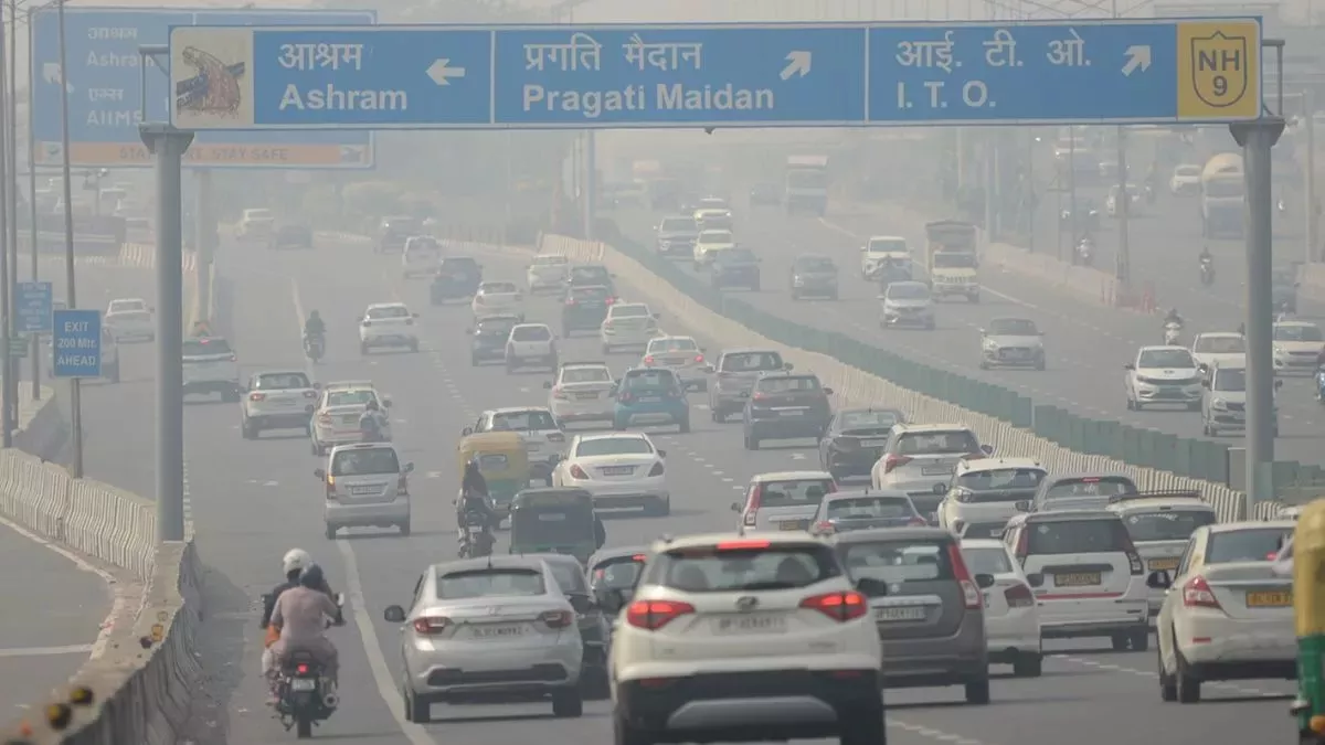 विचार: जनता को तंग करने वाले फैसले, दिल्ली में पुराने वाहनों पर ईंधन प्रतिबंध