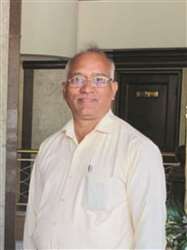 केंद्रीय विश्वविद्यालय के अर्थ एवं पर्यावरण विज्ञान स्कूल के डीन और कुलपति के सचिव डा. अंबरीश महाजन। जागरण