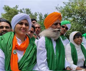 दिल्&zwj;ली कूच से पहले कैथल में किसानों को संबोधित करते गुरनाम सिंह चढ़ूनी।