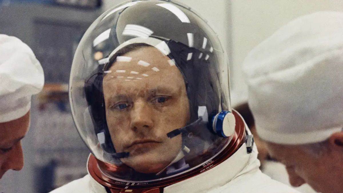 https://www.jagranimages.com/images/newimg/05082023/05_08_2023-_neil_armstrong__23492028.jpg