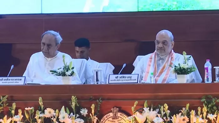 गृह मंत्री अमित शाह और ओडिशा के मुख्यमंत्री नवीन पटनायक ने मंच साझा किया। (फोटो- एएनआई)