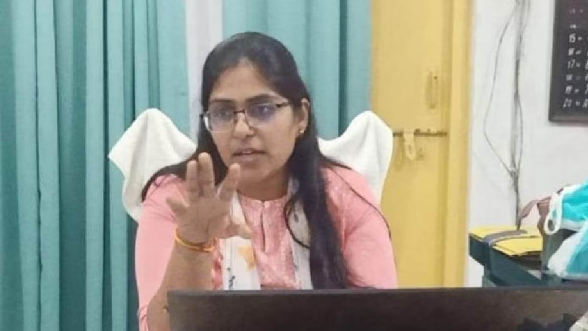 SDM Jyoti Maurya PCS अफसर ज्योति मौर्या और पति आलोक की बढ़ेंगी मुश्‍क