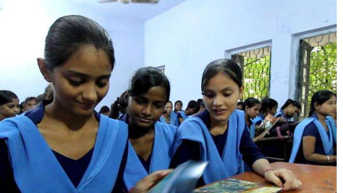 https://www.jagranimages.com/images/newimg/05082023/05_08_2023-student_23492531_181845935.jpg