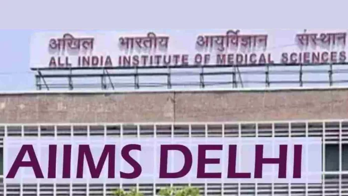 मैदान गढ़ी में बनकर तैयार हुआ है नया अस्पताल।
