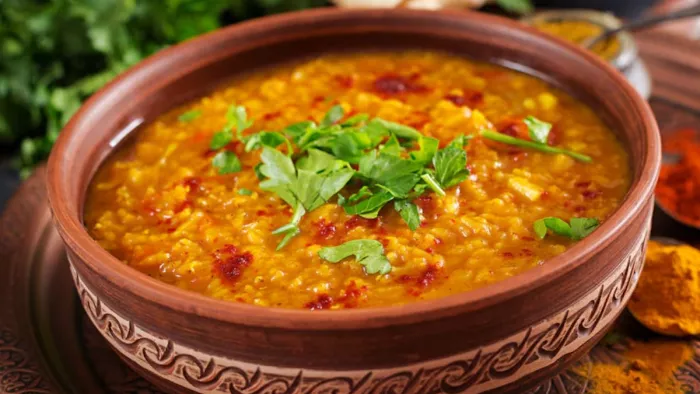 खिचड़ी खाने से मिलते हैं ढेरों फायदे (Picture Courtesy: Freepik)