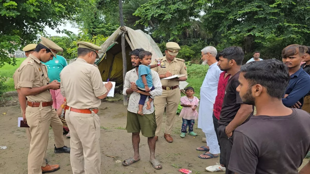 Bulandshahr News : झोंपड़ी में महिला का शव मिलने से सनसनी, पुलिस ने शुरू की जांच