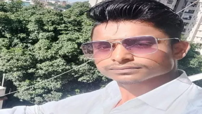 मृतक कारू सिंह के स्वजनों ने की दोषियों को फांसी देने की मांग की।