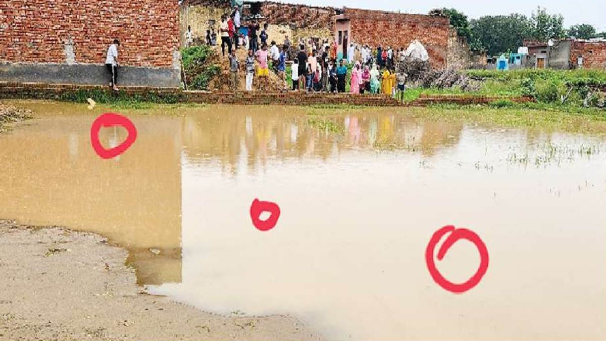 meerut news three children died due to drowning in a pit in siwal khas meerut builder accepted setting in district panchayat