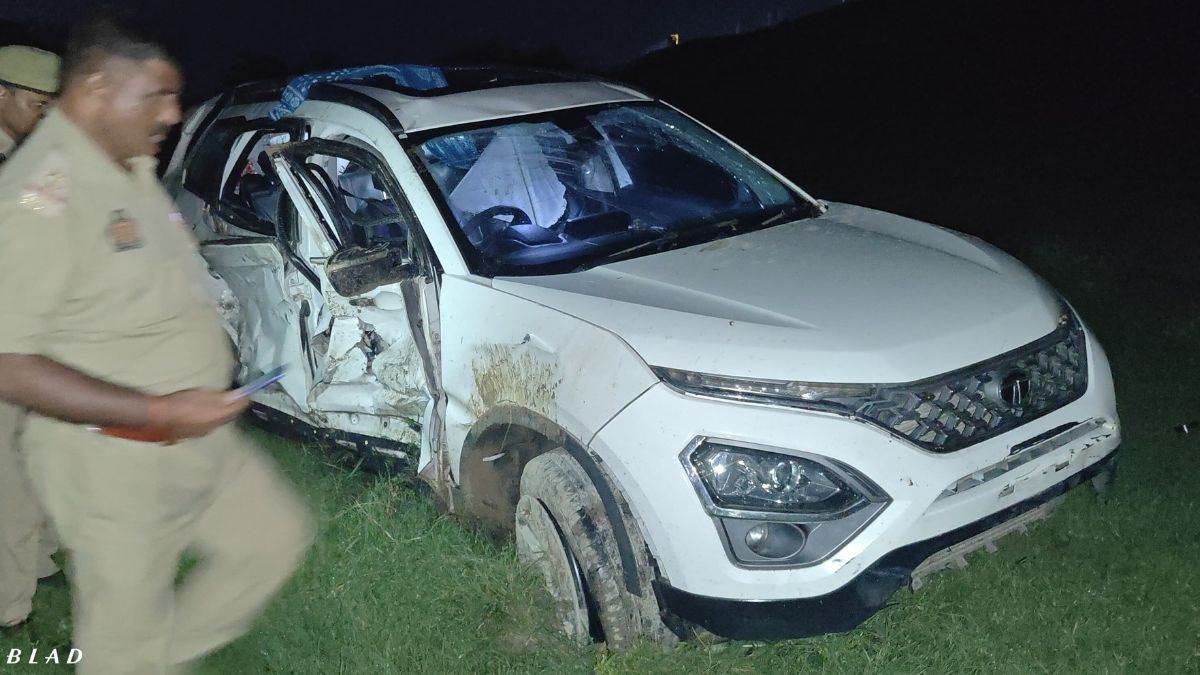 gst officer dies in agra lucknow expressway accident in kannauj