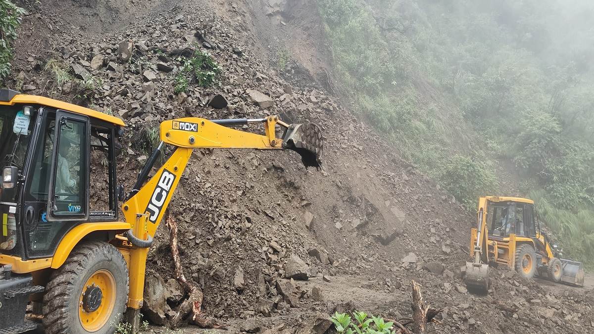 https://www.jagranimages.com/images/newimg/05082025/05_08_2025-naintal_haldwani_route_24004125.jpg
