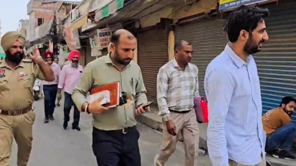 https://www.jagranimages.com/images/newimg/05082025/05_08_2025-raid_24004068.jpg