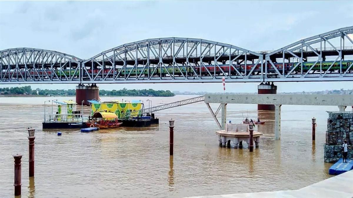 https://www.jagranimages.com/images/newimg/05082025/05_08_2025-railway_24004060.jpg