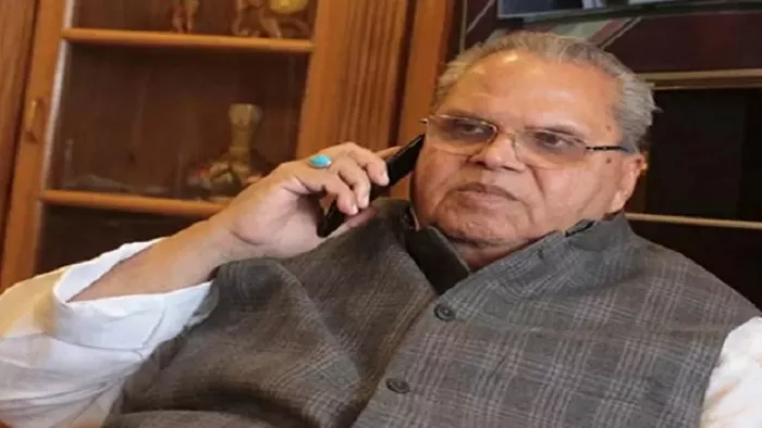 मलिक ने श्री माता वैष्णो देवी विश्वविद्यालय के वाइस चांसलर की नियुक्ति पर दबाव की बात कही थी।