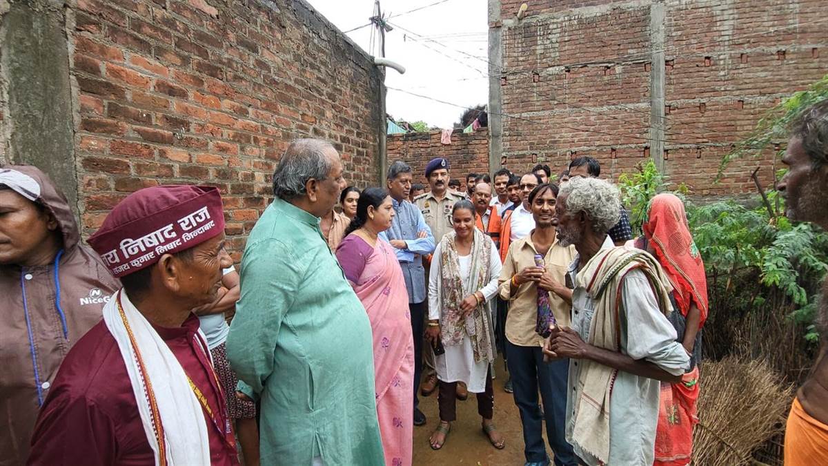 https://www.jagranimages.com/images/newimg/05082025/05_08_2025-up_minister_dr_sanjay_nishad_24004225.jpg