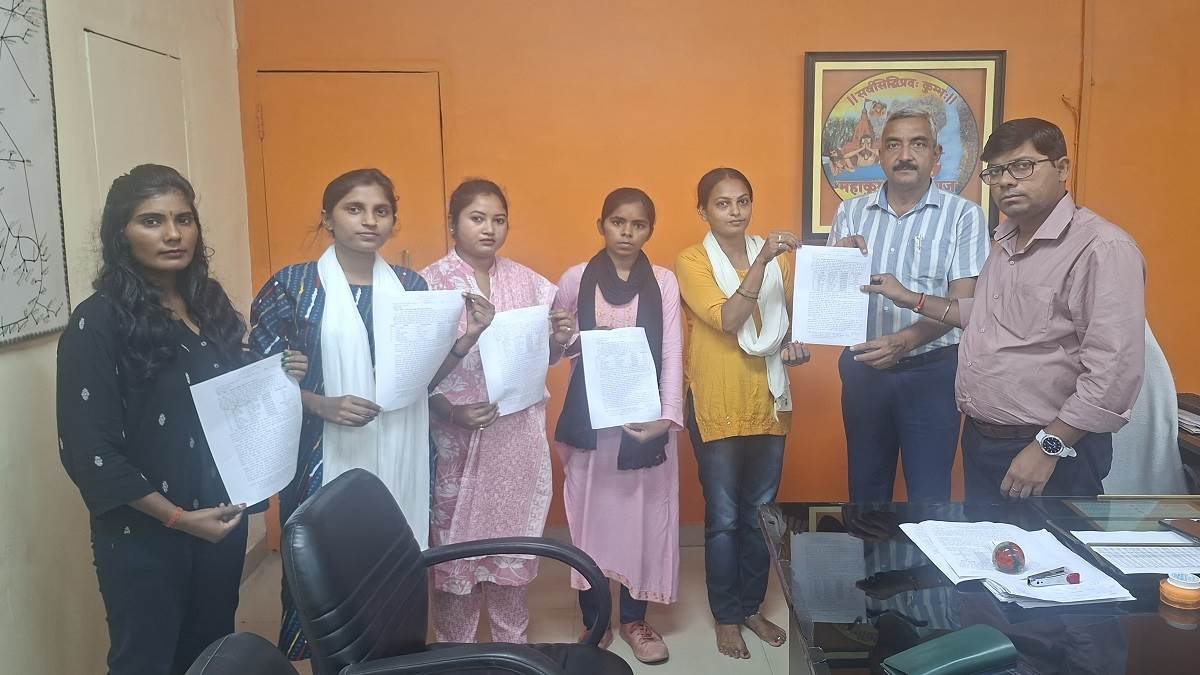 prayagraj news upsrtc appoints 37 women conductors on contract empowers women