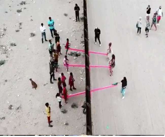 Citing the epidemic, the US has so far evacuated more than 1 lakh refugees from the country. Citing the epidemic, the US has so far evacuated more than 1 lakh refugees from the country.