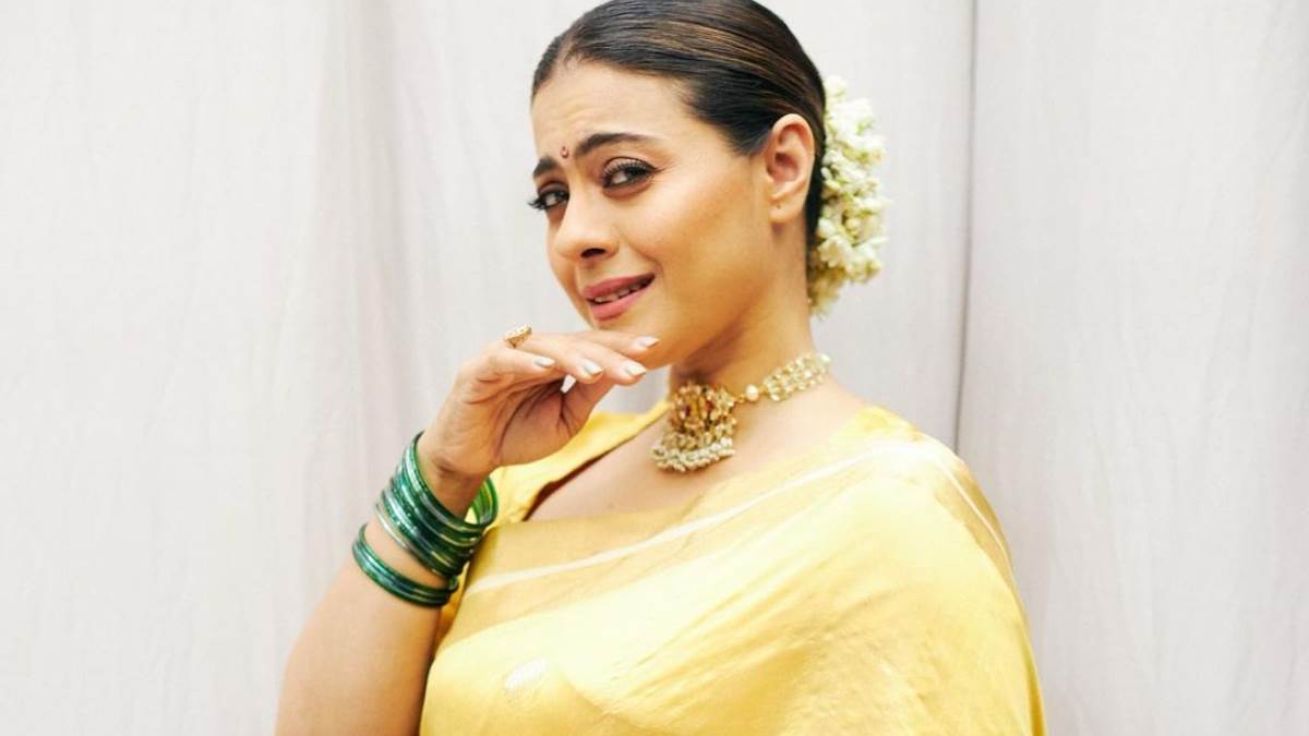 kajol look elegant and stunning in yellow saree for ganpati celebrations fan says you are the most beautiful women in the world