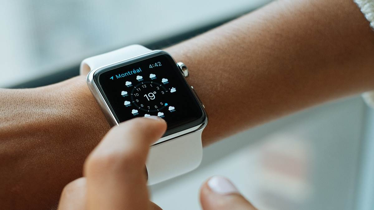 Android smartwatch under sales 3000