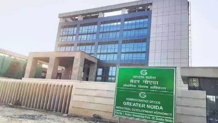 बकाया वसूलने के लिए नोएडा प्राधिकरण आठ बिल्डरों की अनसोल्ड इनवेंट्री पर करेगा कब्जा। फाइल फोटो